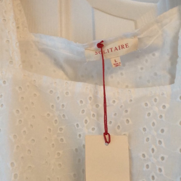 NWT White Eyelet Puff sleeve top - size L lined inside - Picture 3 of 8